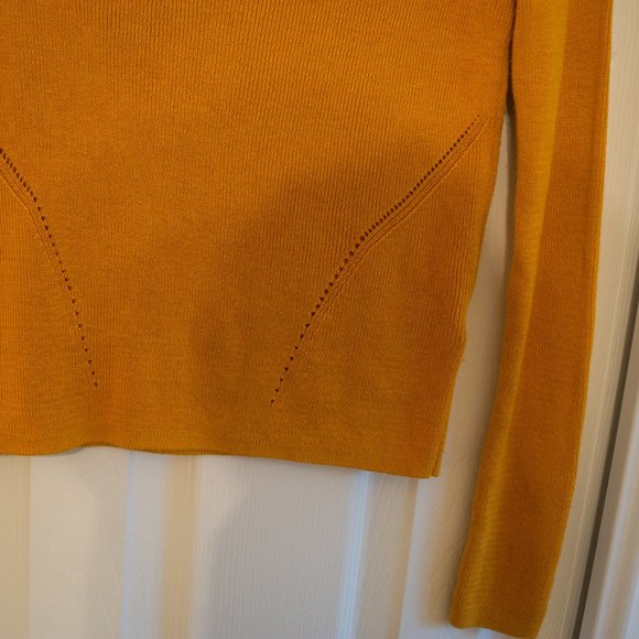 H&M Medium Yellow Crew Neck Sweater - Picture 6 of 6